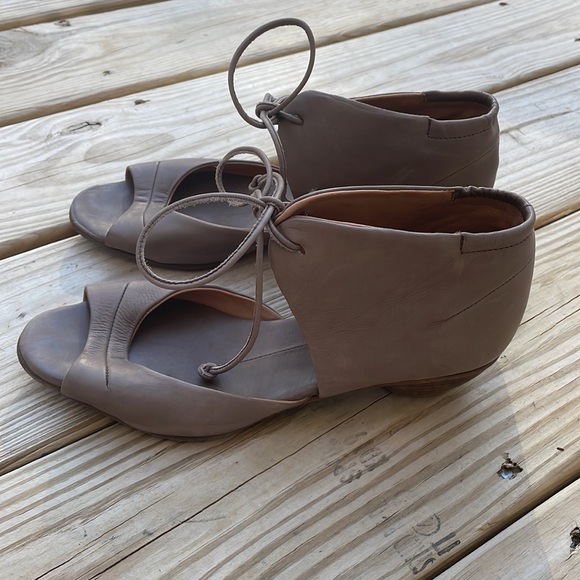 Argila Taupe Leather Lace Up Sandals Made In Spain Size 8/ EU 38.5 - Picture 12 of 13